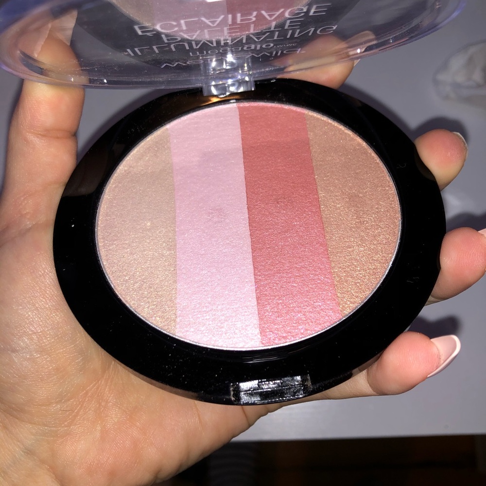 Makeup 5/$28 🔴 🔴 SOLD 🔴 - Picture 3 of 3